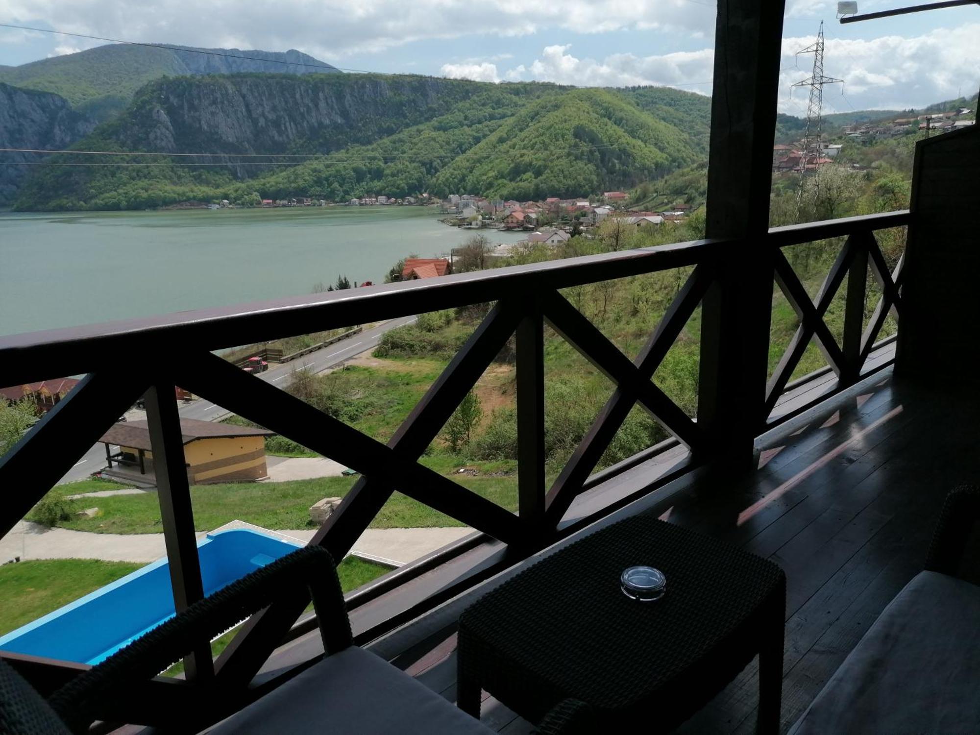 Pensiunea Decebal Resort - Cazanele Dunarii Dubova Exterior photo